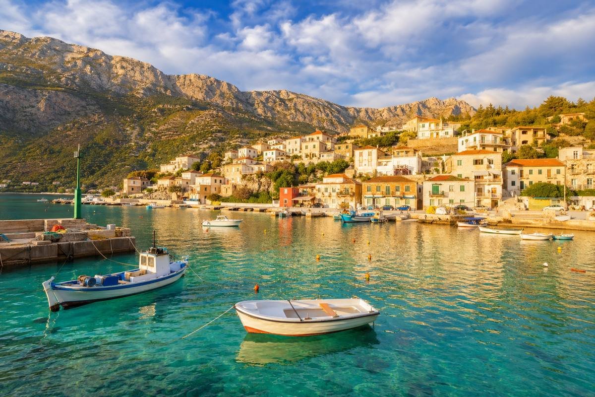 Malerisches Küstendorf an der Adria